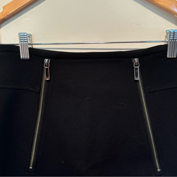 WINTER SALE - Vince Mini-Skirt - Picture 3 of 3